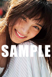 AKB48の入山杏奈1st写真集「美しい罪」 - TOWER RECORDS ONLINE