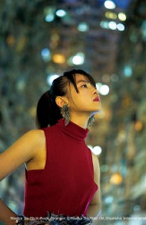 乃木坂46を卒業する伊藤万理華 22歳の誕生日にファースト写真集を発売 Tower Records Online