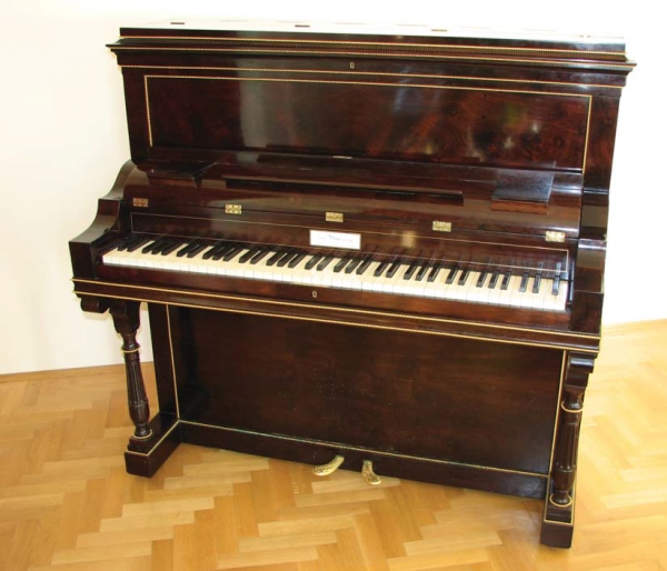 鬼才アレクセイ リュビモフが弾くアップライトのプレイエル ショパンが選び 弾いたであろう1843年製の銘器の響き ショパンの家のピアノにて Tower Records Online