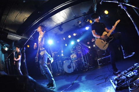 Novels メンバー急病でタワー新人ショーケース ライヴ出演をキャンセル Tower Records Online