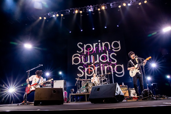 Unison Square Garden 映像作品 Unison Square Garden Revival Tour Spring Spring Spring At Tokyo Garden Theater 21 05 初回盤に新曲 Nihil Pip Viper レコーディング ドキュメンタリー収録決定 パッケージ アートワークも公開 Tower Records Online
