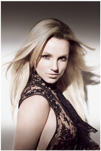 BRITNEY SPEARS、ベスト盤『The Singles Collection』からの先行